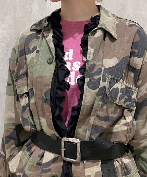 小原 もこさんの「BEAMS WOMEN｜コットン リネン フリル ギャザー ショートスリーブ」を使ったコーディネート