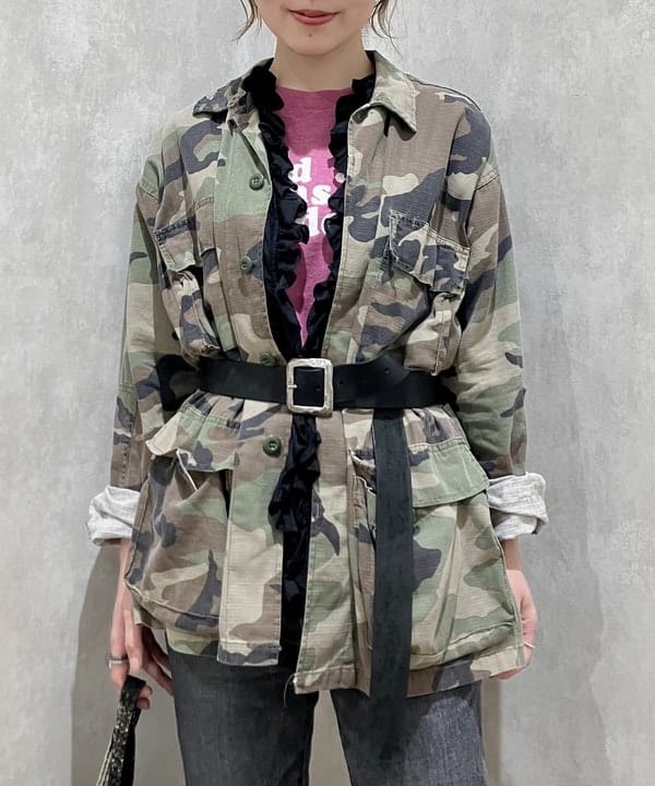 小原 もこさんの「BEAMS WOMEN｜コットン リネン フリル ギャザー ショートスリーブ」を使ったコーディネート