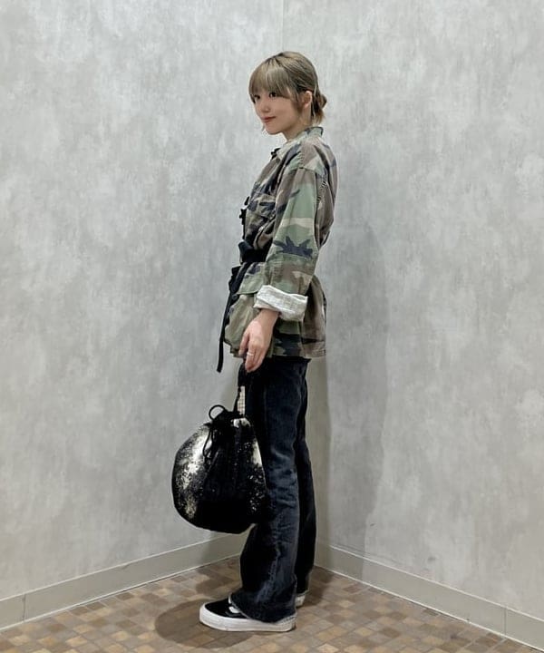 小原 もこさんの「BEAMS WOMEN｜コットン リネン フリル ギャザー ショートスリーブ」を使ったコーディネート