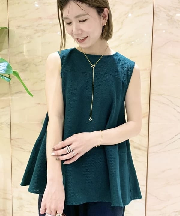 AONO SHIKAMAさんの「BEAMS WOMEN｜ラッセルメッシュ ノースリーブ プルオーバー」を使ったコーディネート