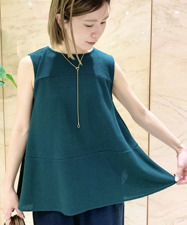 AONO SHIKAMAさんの「BEAMS WOMEN｜ラッセルメッシュ ノースリーブ プルオーバー」を使ったコーディネート