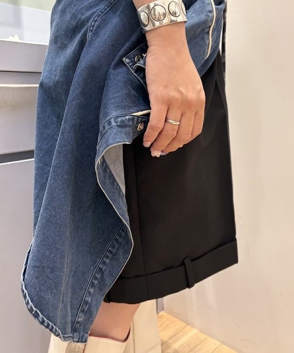 オカベ　アヤカさんの「BEAMS WOMEN｜【別注】GOOD ROCK SPEED / MUSIC Tシャツ」を使ったコーディネート