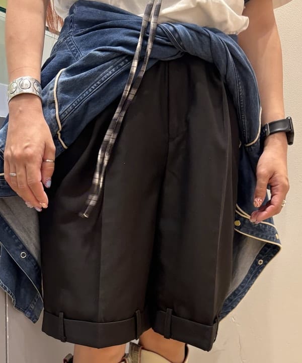 オカベ　アヤカさんの「BEAMS WOMEN｜【別注】GOOD ROCK SPEED / MUSIC Tシャツ」を使ったコーディネート