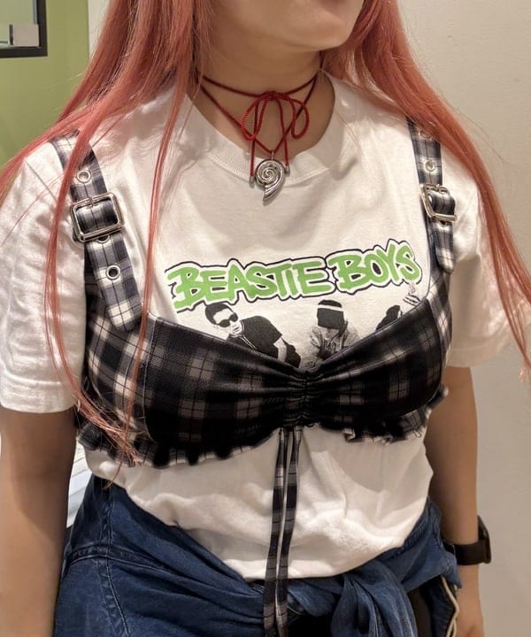 オカベ　アヤカさんの「BEAMS WOMEN｜【別注】GOOD ROCK SPEED / MUSIC Tシャツ」を使ったコーディネート