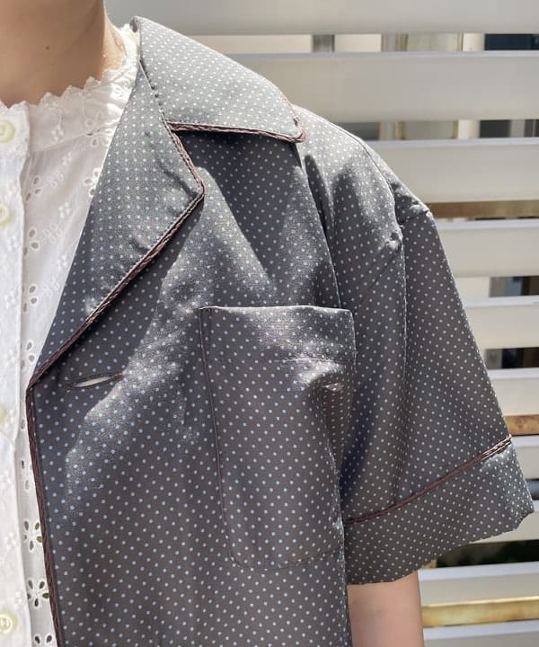 コウリキ　マミさんの「BEAMS WOMEN｜ドット オープン カラー ショートスリーブ」を使ったコーディネート