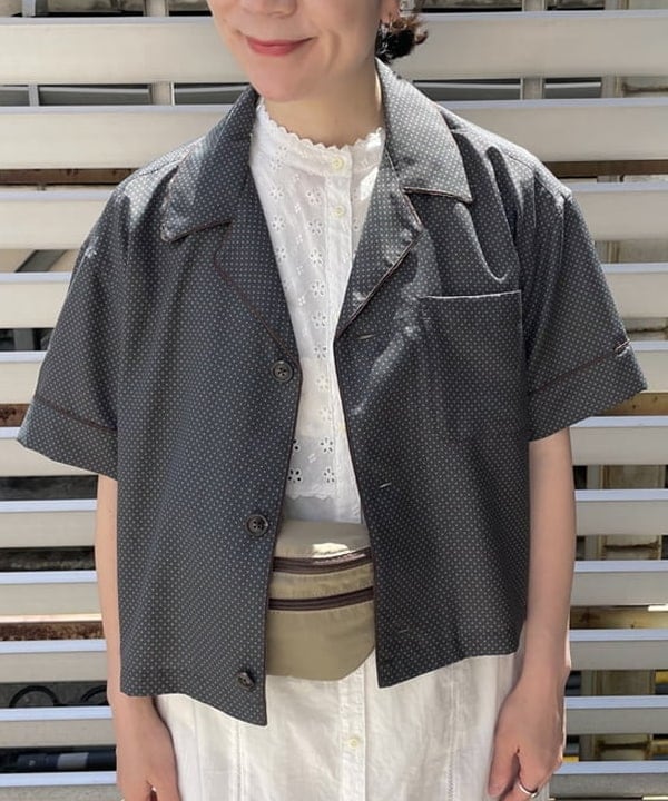 コウリキ　マミさんの「BEAMS WOMEN｜ドット オープン カラー ショートスリーブ」を使ったコーディネート