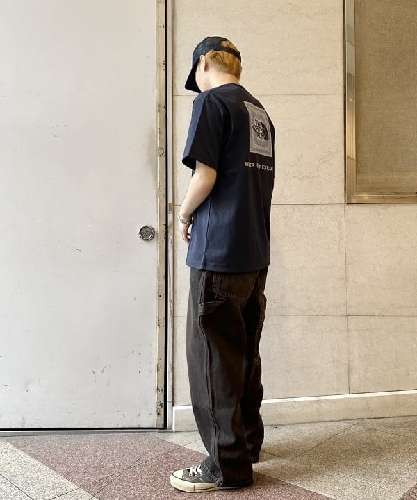 吉田 洸輝さんの「BEAMS WOMEN｜THE NORTH FACE / ショートスリーブ バンダナ スクエア ロゴ Tシャツ」を使ったコーディネート