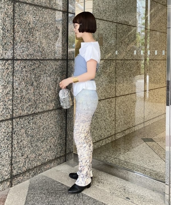 多田 日奈子さんの「BEAMS WOMEN｜アシンメトリーヘム ハーフスリーブ プルオーバー」を使ったコーディネート