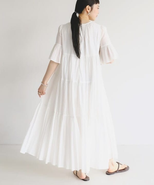 Ichika Hondaさんの「BEAMS WOMEN｜MARIHA / 春のすずらん ソリッド ワンピース」を使ったコーディネート