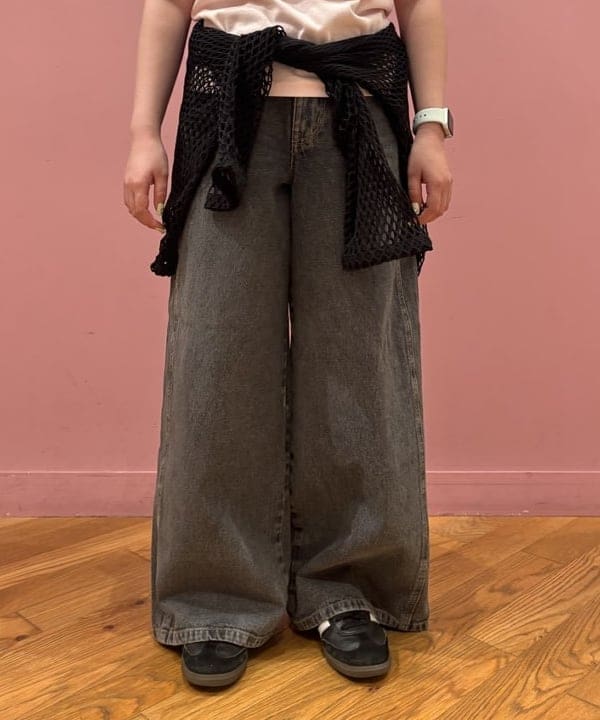 ここあさんの「BEAMS WOMEN｜オーバーダイ デニム パンツ」を使ったコーディネート