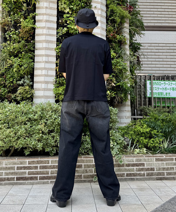 配島 孝明さんの「BEAMS WOMEN｜ルーズ シルケットTシャツ」を使ったコーディネート