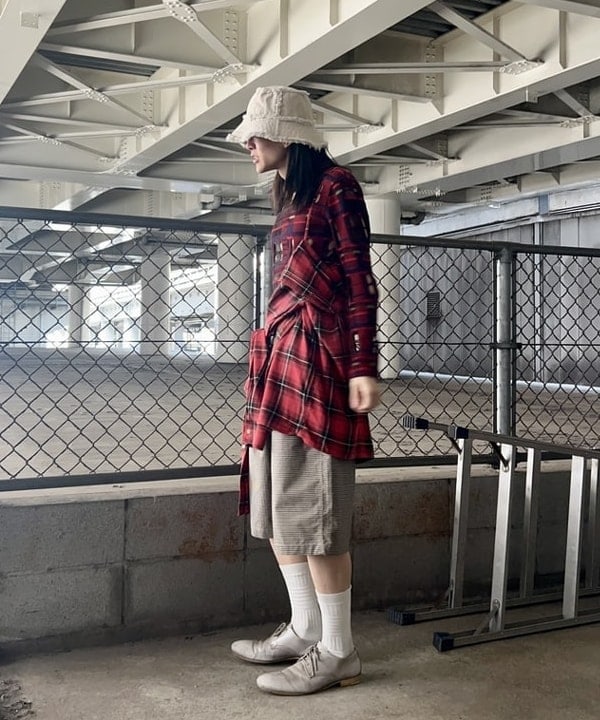 翔さんの「BEAMS WOMEN｜【別注】GRILLO / キャンバス バケット ハット」を使ったコーディネート