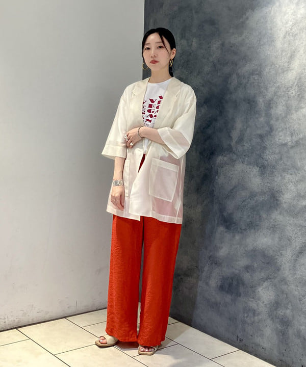 丸山 真菜美さんの「BEAMS WOMEN｜シアー オーバー テーラージャケット」を使ったコーディネート