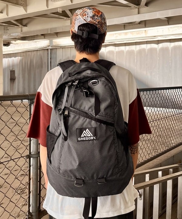 高遠 恒巳さんの「BEAMS WOMEN｜【別注】GREGORY / Mighty Day Lite RIP STOP」を使ったコーディネート