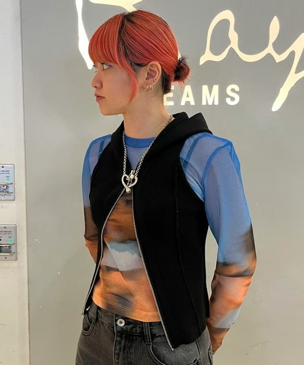 ゆいさんの「BEAMS WOMEN｜フーディー ジップ ベスト」を使ったコーディネート