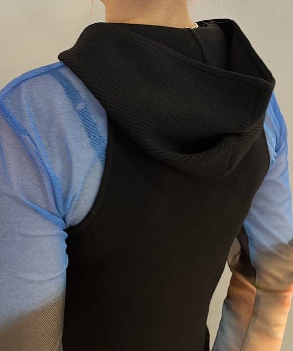 ゆいさんの「BEAMS WOMEN｜フーディー ジップ ベスト」を使ったコーディネート