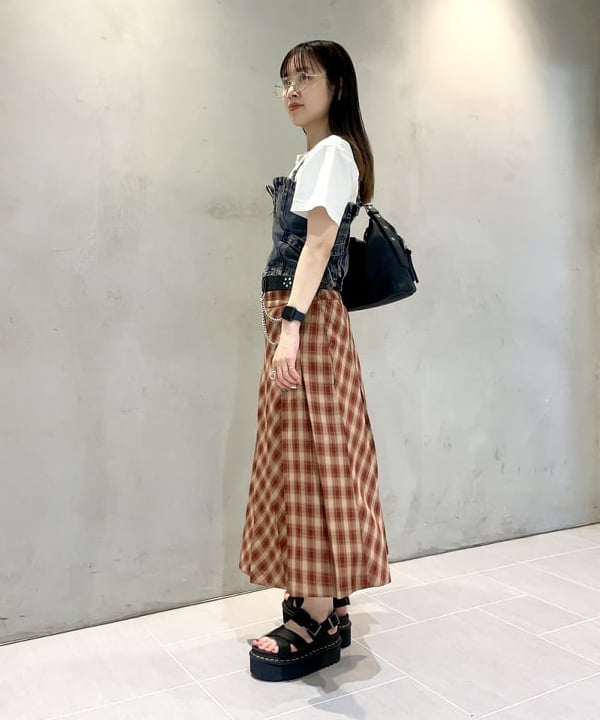 カタヤマ アヤさんの「BEAMS WOMEN｜チェック プリーツ スカート」を使ったコーディネート