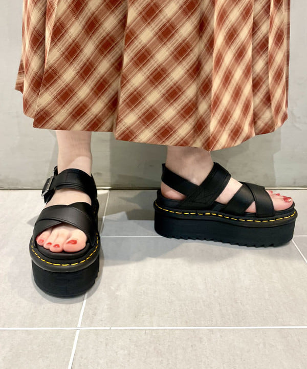 カタヤマ アヤさんの「BEAMS WOMEN｜チェック プリーツ スカート」を使ったコーディネート