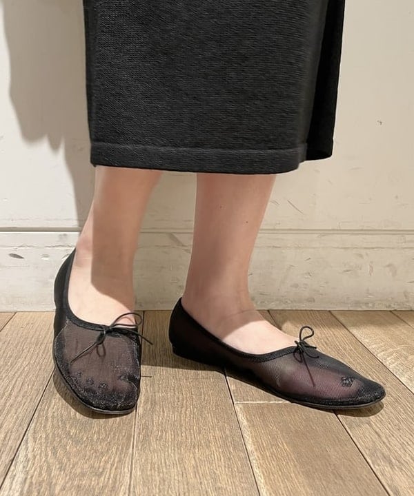 IZUMI MAYUMIさんの「BEAMS WOMEN｜タック ショートスリーブ ブラウス」を使ったコーディネート
