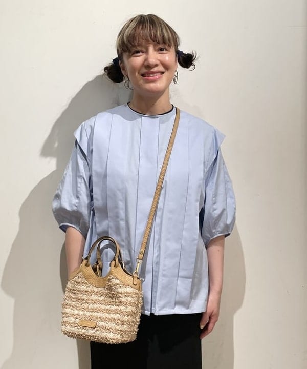 IZUMI MAYUMIさんの「BEAMS WOMEN｜タック ショートスリーブ ブラウス」を使ったコーディネート
