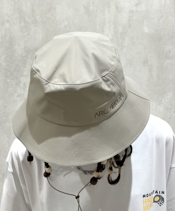 菊田 悠さんの「BEAMS WOMEN｜【別注】MOUNTAIN HARDWEAR / Crack Nut Tee」を使ったコーディネート