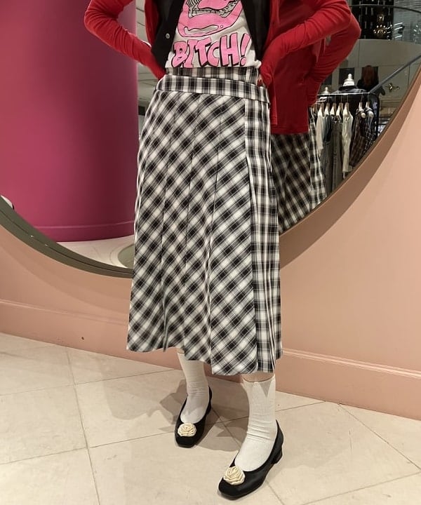 渡邊 舞さんの「BEAMS WOMEN｜チェック プリーツ スカート」を使ったコーディネート