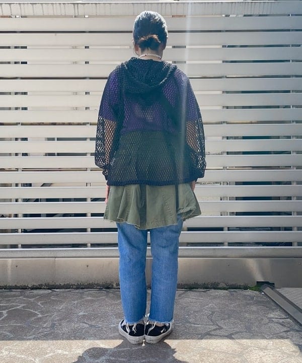 コウリキ　マミさんの「BEAMS WOMEN｜Manhattan Portage / 別注 MP1603-3EMB-BMB」を使ったコーディネート