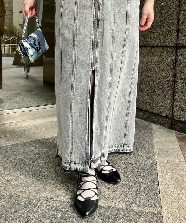 YABUさんの「BEAMS WOMEN｜デニム ジップ タイト ワンピース」を使ったコーディネート