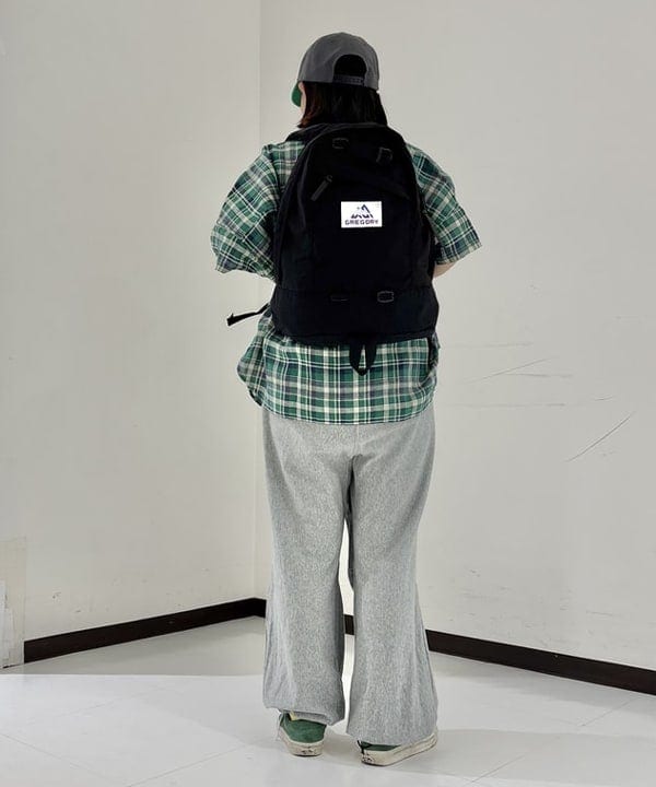 ショ〜ジさんの「BEAMS WOMEN｜リネン チェック ショートスリーブ シャツ」を使ったコーディネート
