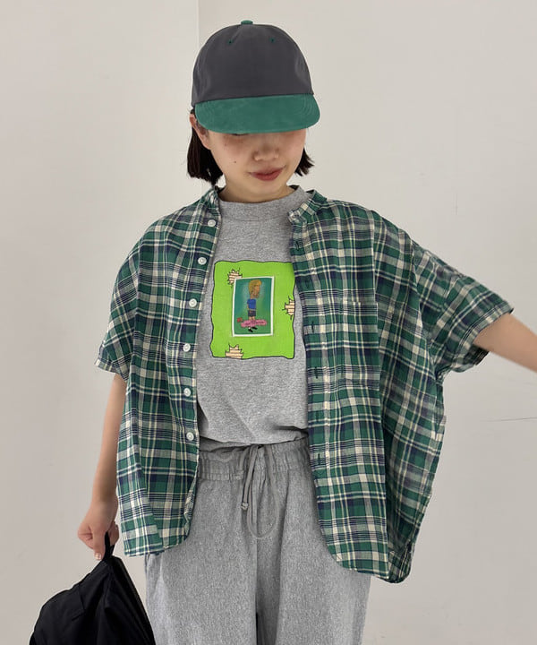 ショ〜ジさんの「BEAMS WOMEN｜リネン チェック ショートスリーブ シャツ」を使ったコーディネート