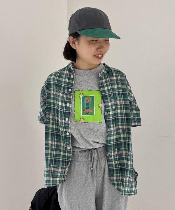 ショ〜ジさんの「BEAMS WOMEN｜リネン チェック ショートスリーブ シャツ」を使ったコーディネート