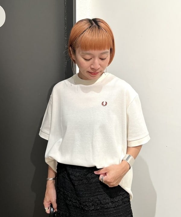 吉田 奈央さんの「BEAMS WOMEN｜【別注】FRED PERRY / Reluxed Pique T-shirt」を使ったコーディネート