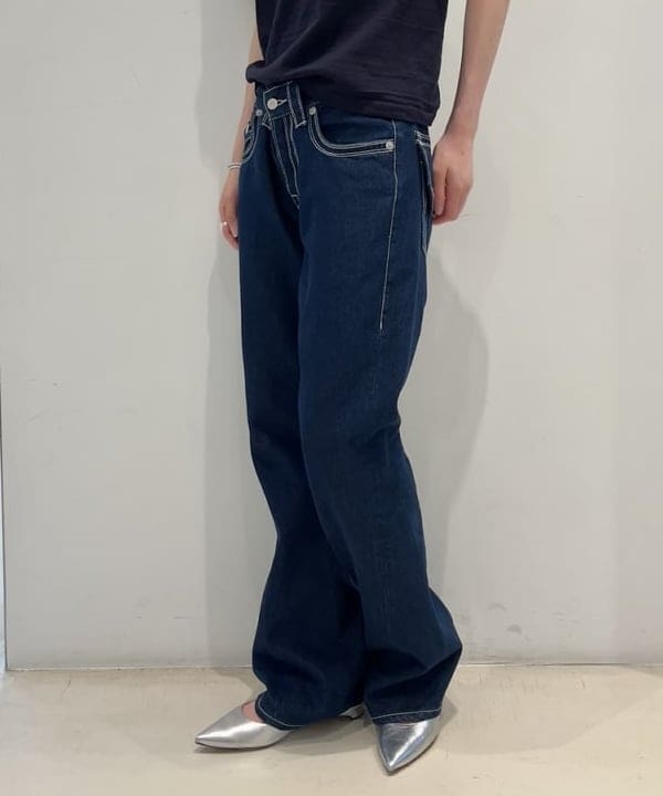 神坂 莉子さんの「BEAMS WOMEN｜PHILIPPE AUDIBERT × Demi-Luxe BEAMS / 別注 Greene ブレスレット」を使ったコーディネート