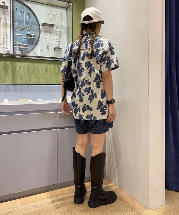 大木さんの「BEAMS WOMEN｜OAS / Sail Contraste Cuba Terry Shirt」を使ったコーディネート