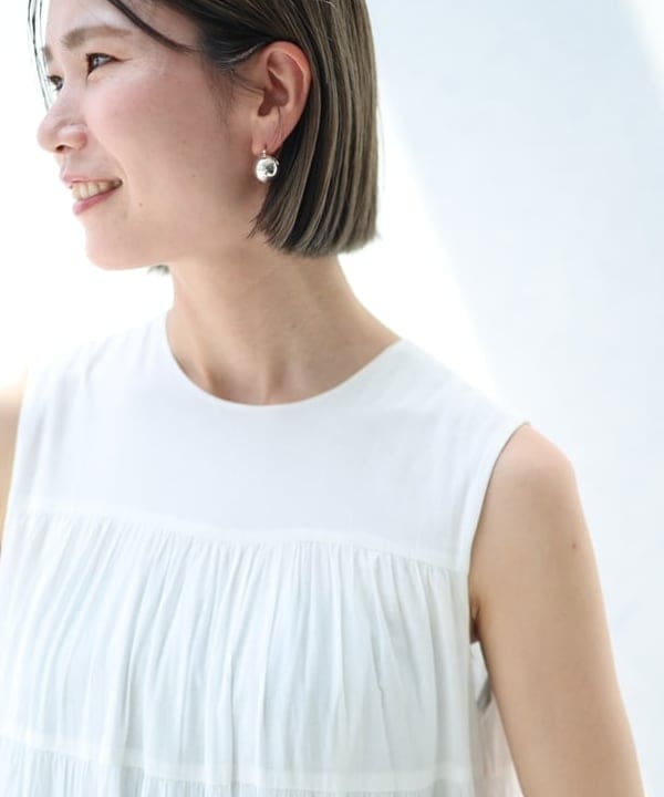 AONO SHIKAMAさんの「BEAMS WOMEN｜LIE STUDIO / The Ingrid ピアス」を使ったコーディネート