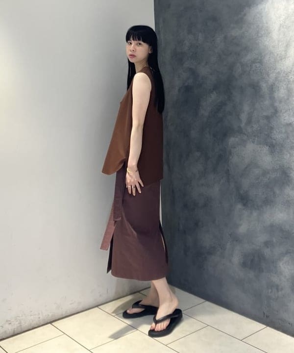 OSUMIさんの「BEAMS WOMEN｜2WAY ノースリーブブラウス」を使ったコーディネート