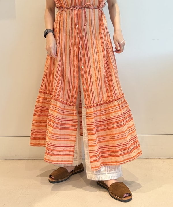 清水 彩乃さんの「BEAMS WOMEN｜ストライプ キャミ ワンピース」を使ったコーディネート