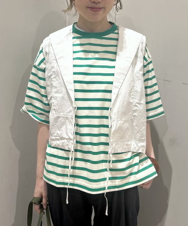 小原 もこさんの「BEAMS WOMEN｜BRIEFING &times; BEAMS BOY / 別注 ヘルメット バッグ」を使ったコーディネート