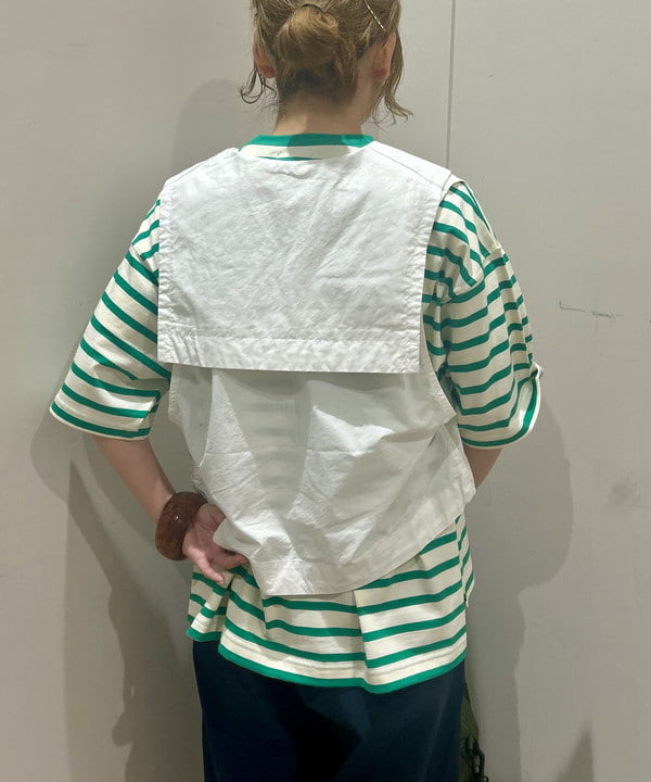 小原 もこさんの「BEAMS WOMEN｜BRIEFING &times; BEAMS BOY / 別注 ヘルメット バッグ」を使ったコーディネート