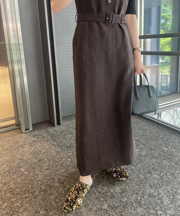 SAKAIさんの「BEAMS WOMEN｜【別注】スタイリスト佐藤佳菜子 × SLOANE / クルーネック リブTシャツ」を使ったコーディネート