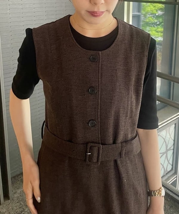 SAKAIさんの「BEAMS WOMEN｜【別注】スタイリスト佐藤佳菜子 × SLOANE / クルーネック リブTシャツ」を使ったコーディネート