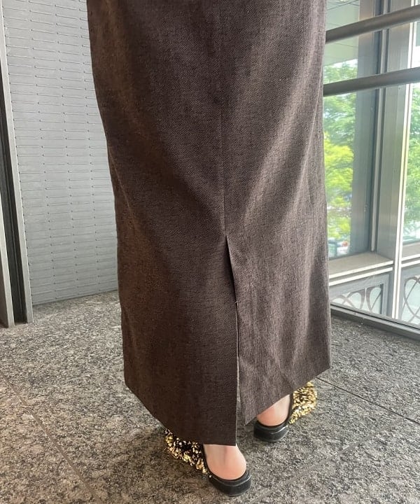 SAKAIさんの「BEAMS WOMEN｜【別注】スタイリスト佐藤佳菜子 × SLOANE / クルーネック リブTシャツ」を使ったコーディネート