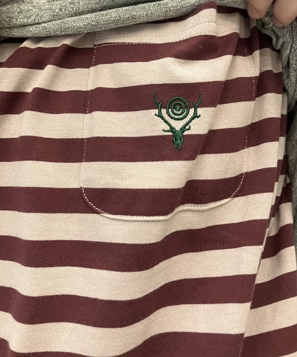 赤羽 花さんの「BEAMS WOMEN｜WAREHOUSE & CO. / 別注 ステンシル13 Tシャツ」を使ったコーディネート