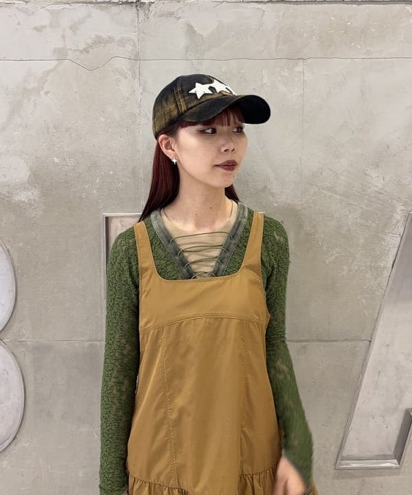 もえのさんの「BEAMS WOMEN｜RED CARD TOKYO / Peace ルーズフレア デニムパンツ」を使ったコーディネート