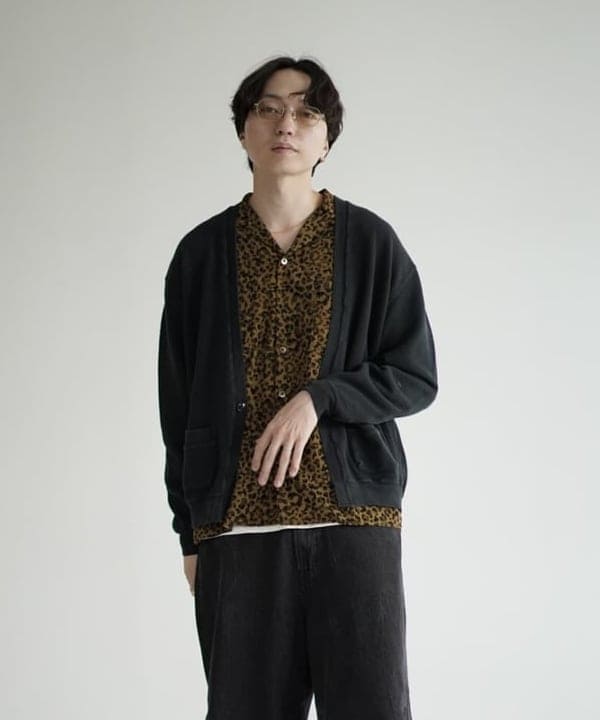 SUDOさんの「BEAMS WOMEN｜アニマルプリント カットオフ オープンカラーシャツ」を使ったコーディネート