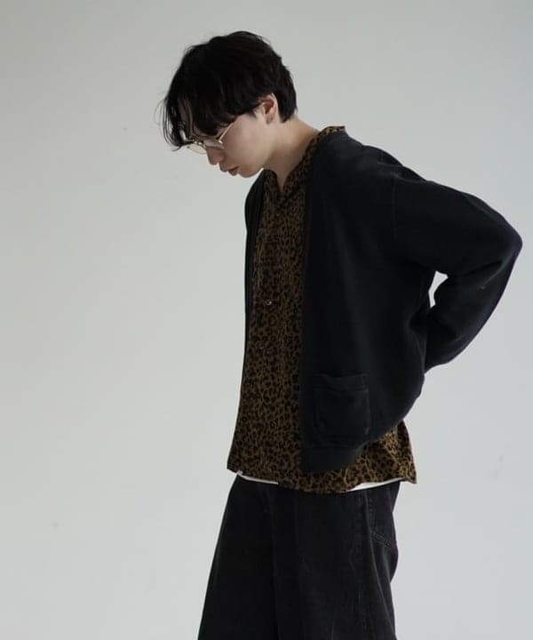 SUDOさんの「BEAMS WOMEN｜アニマルプリント カットオフ オープンカラーシャツ」を使ったコーディネート