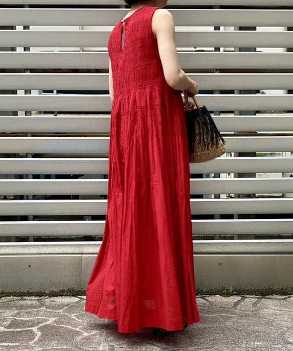 イナダさんの「BEAMS WOMEN｜MARCHER &times; Demi-Luxe BEAMS / 別注 タッセル編み かごバッグ」を使ったコーディネート