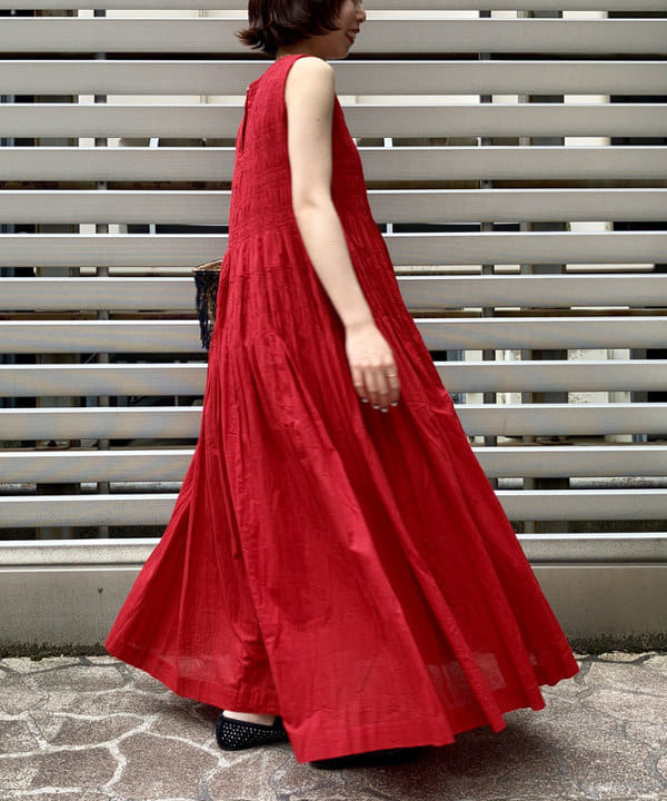 イナダさんの「BEAMS WOMEN｜MARCHER &times; Demi-Luxe BEAMS / 別注 タッセル編み かごバッグ」を使ったコーディネート