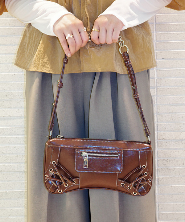 Joさんの「BEAMS WOMEN｜オフショルダー パフスリーブ ブラウス」を使ったコーディネート