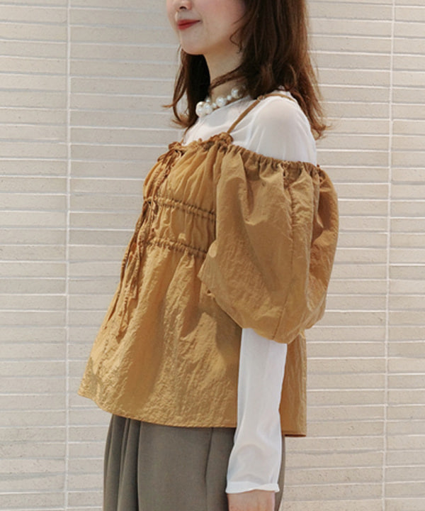Joさんの「BEAMS WOMEN｜オフショルダー パフスリーブ ブラウス」を使ったコーディネート